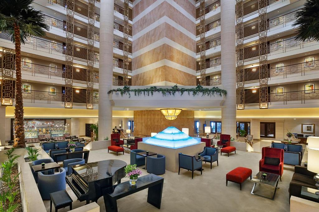 Горящие туры в отель Sheraton Dubai Creek Hotel & Towers Дубай (город)