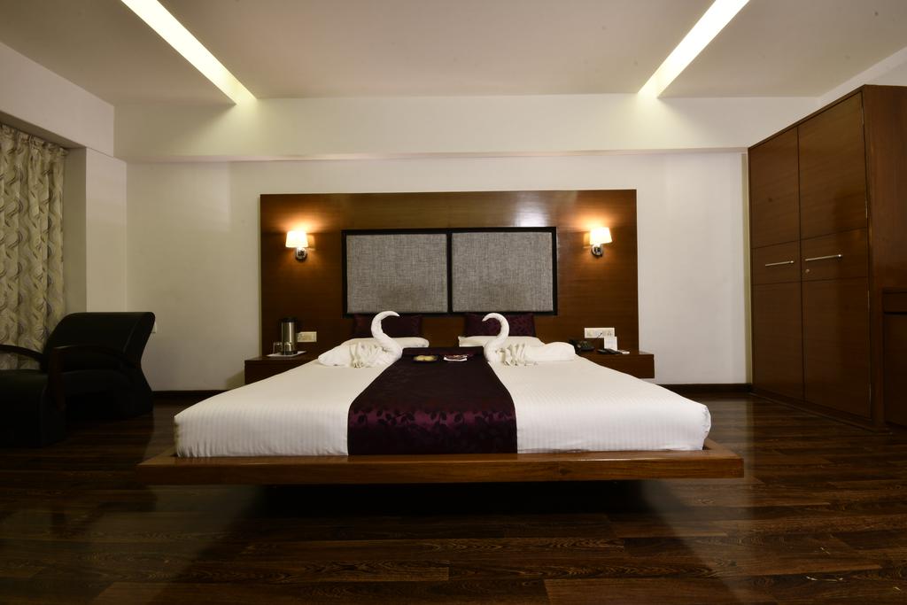 Platinum Residency Hotel, Ахмадабад цены