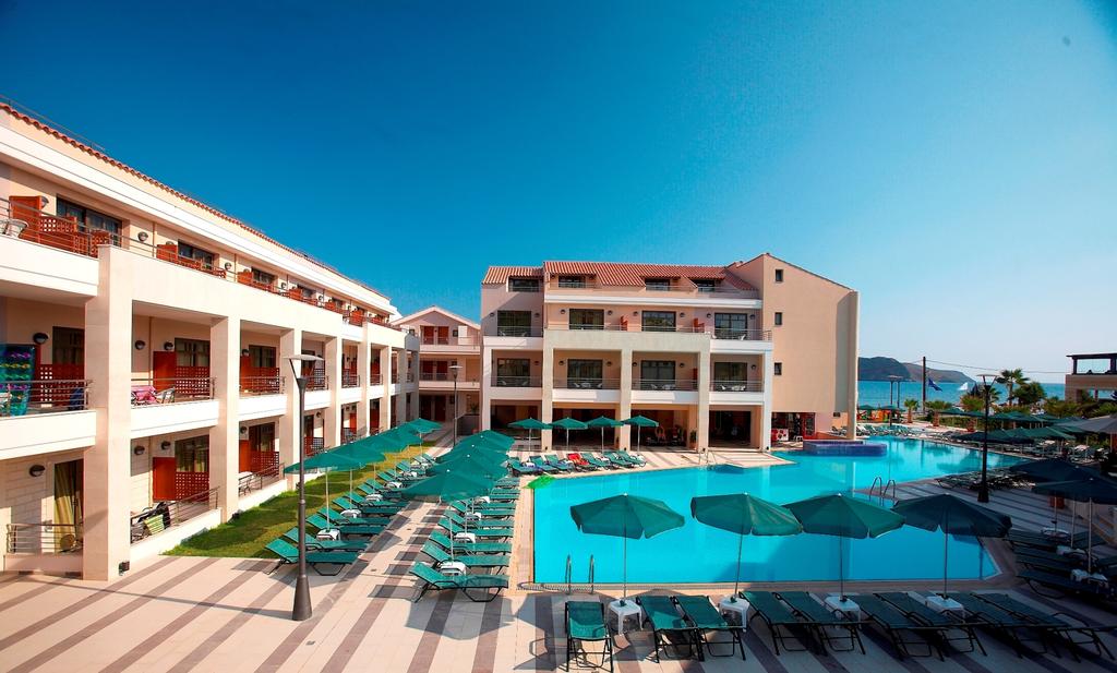 Ціни в готелі Porto Platanias Beach Resort & Spa