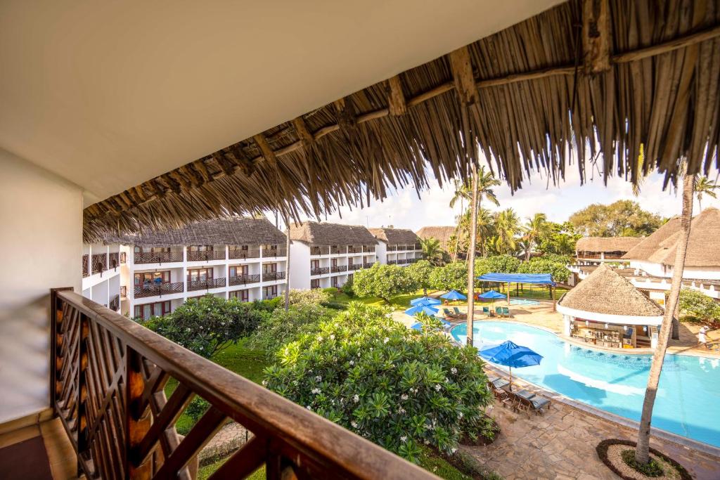 Горящие туры в отель Nungwi Beach Resort by Turaco (ex. Doubletree Resort by Hilton) Нунгви Танзания