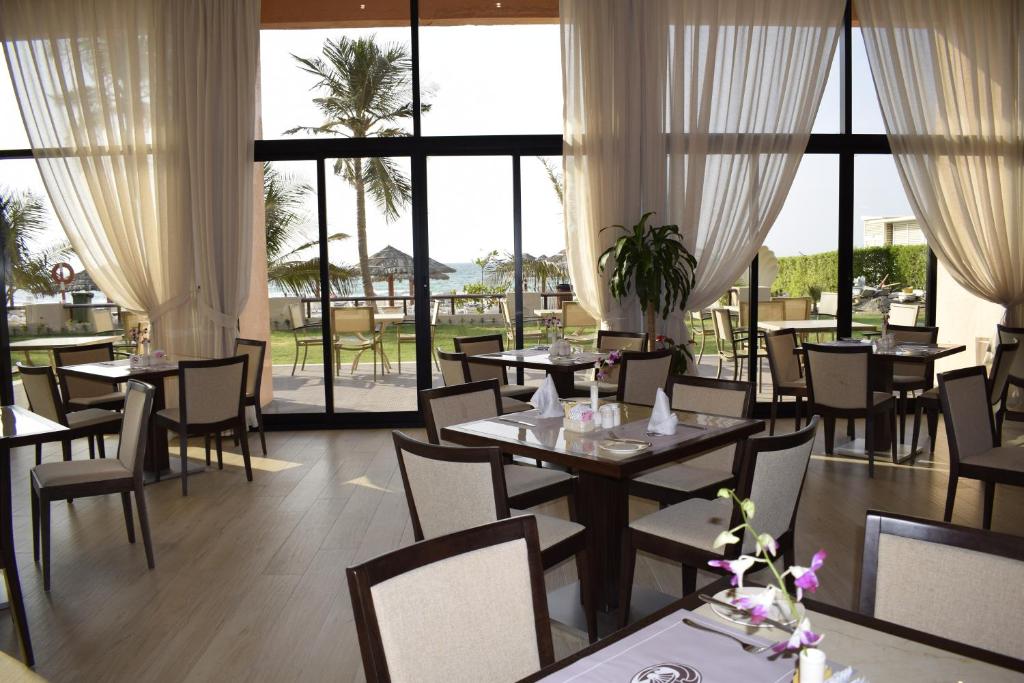 Reviews of tourists Lou-Lou'a Beach Resort Sharjah