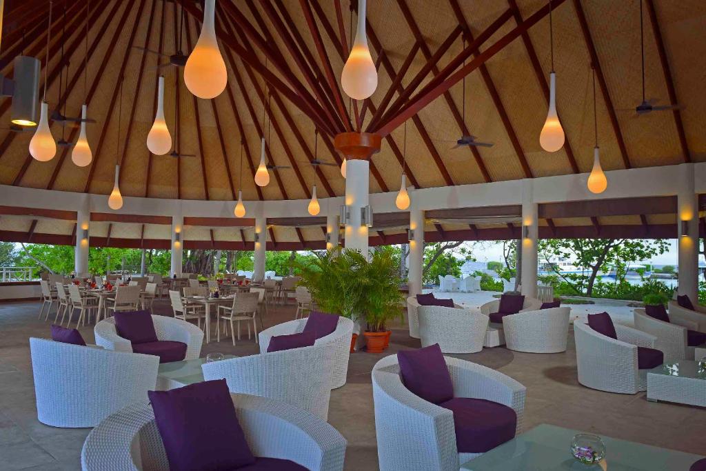 Відпочинок в готелі Bandos Resort Північний Мале Атол