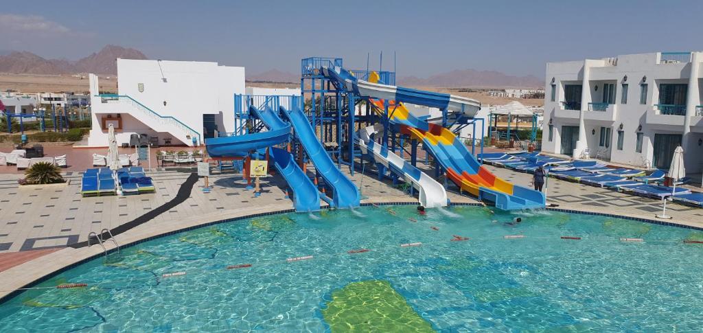 Отдых в отеле Sharm Holiday Resort Aqua Park Шарм-эль-Шейх