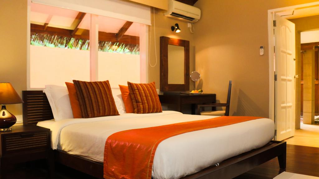 Відгуки про готелі Vakarufalhi Island Resort
