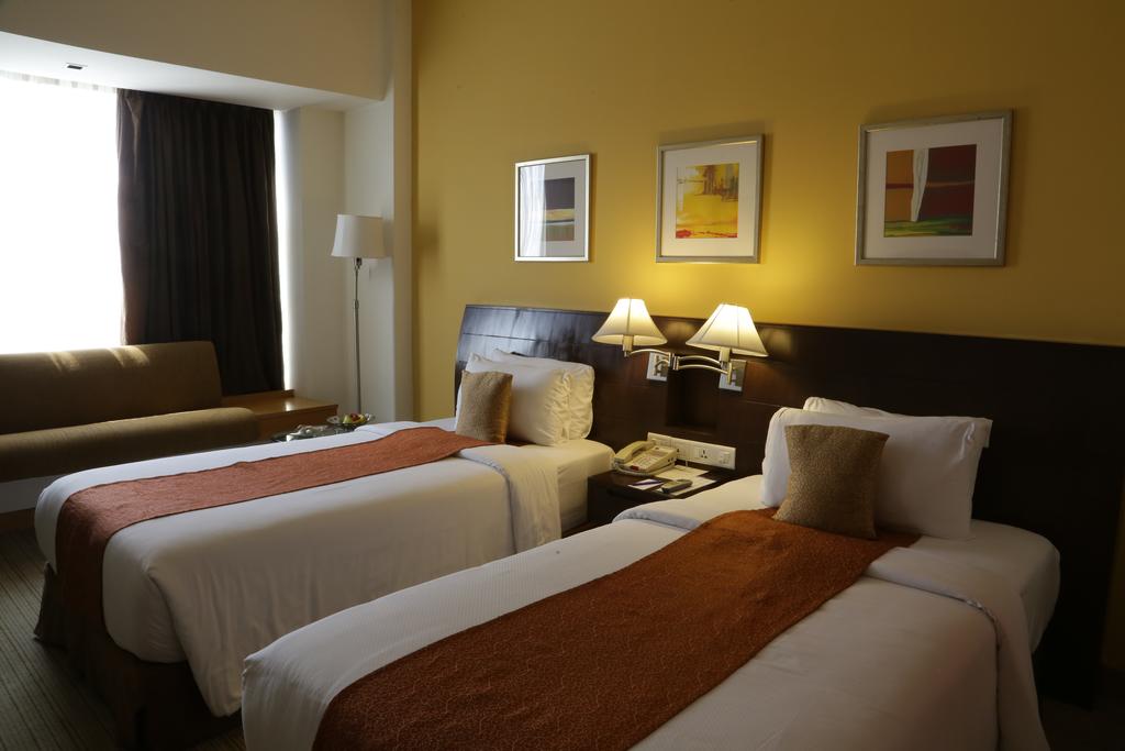 Відпочинок в готелі Novotel Hyderabad Гайдарабад  Індія