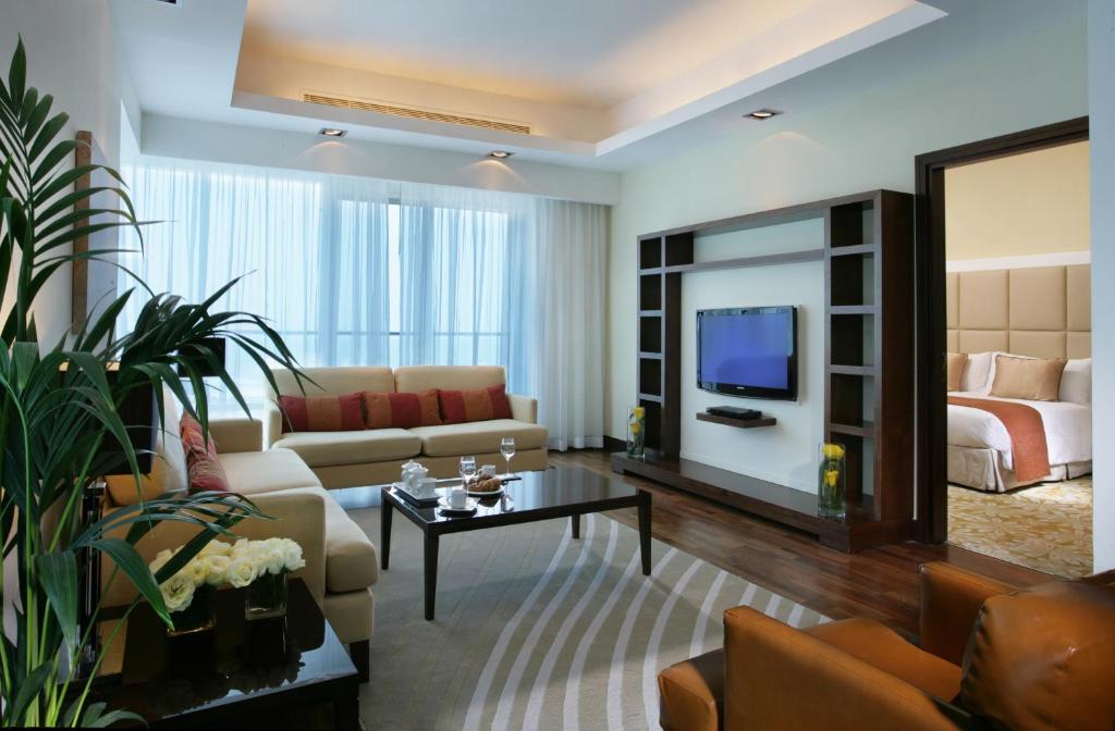 Фото отеля La Suite Dubai Hotel & Apartments (ex. Fraser Suites)