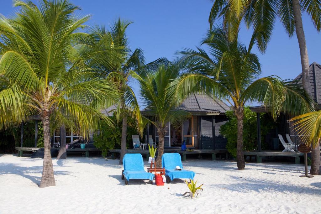 Горящие туры в отель Kuredu Island Resort Лавиани Атолл Мальдивы