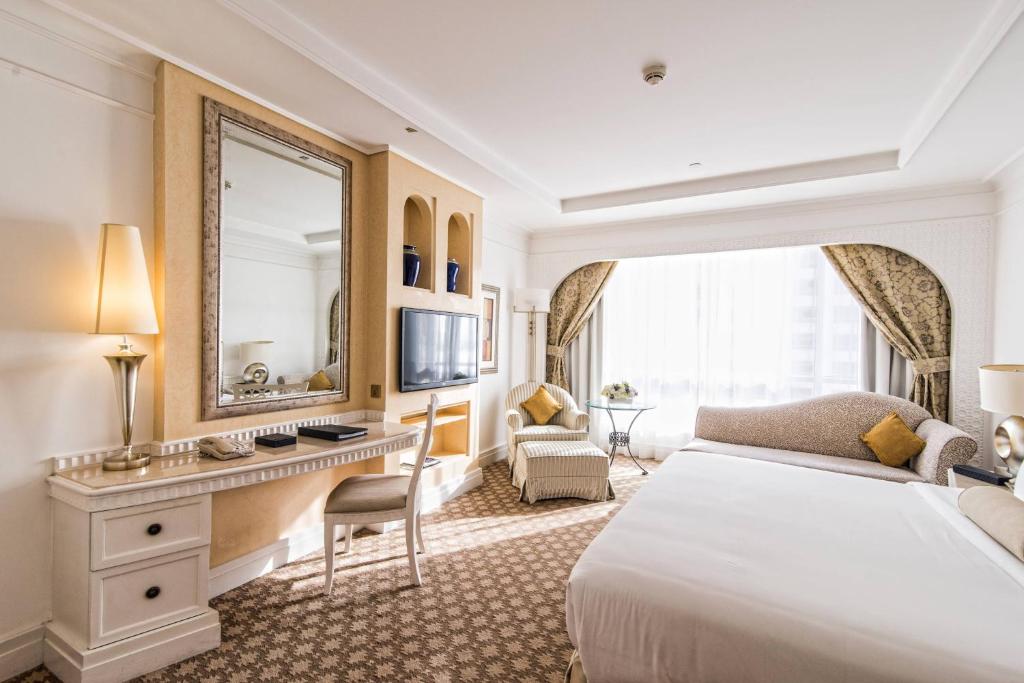 Отель, Дубай (пляжные отели), ОАЭ, Habtoor Grand Resort, Autograph Collection
