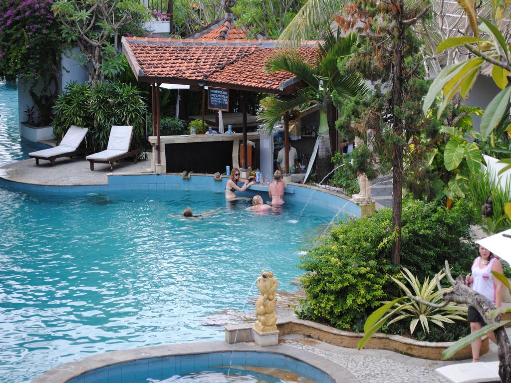 Відгуки гостей готелю Kuta Lagoon Resort and Pool Villa