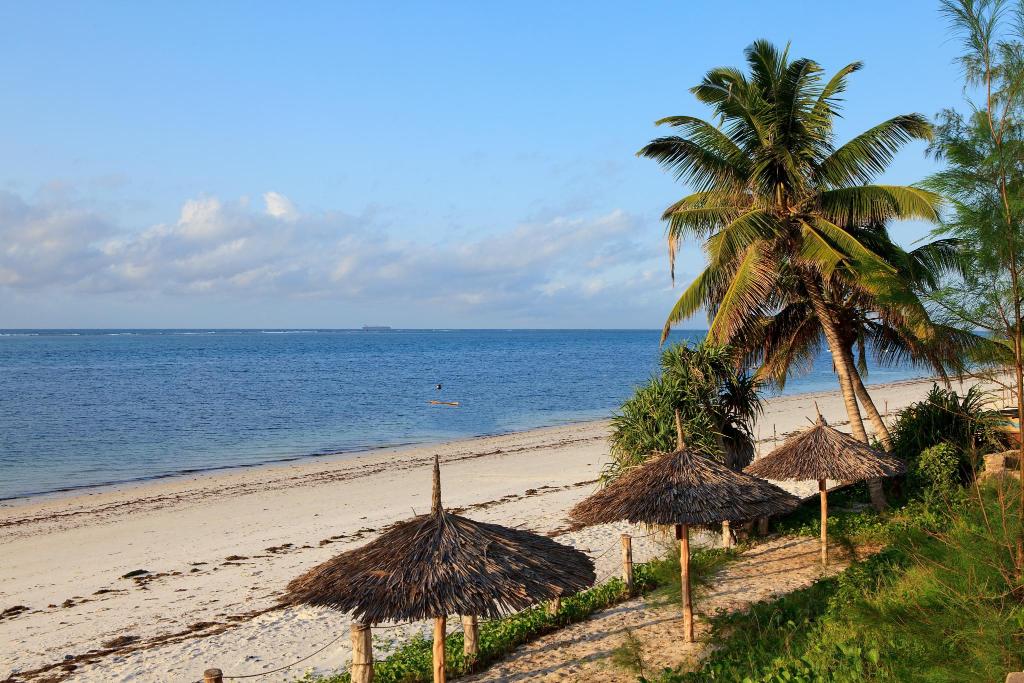 Nyali Sun Africa Beach Hotel and Spa, Момбаса, фотографії турів