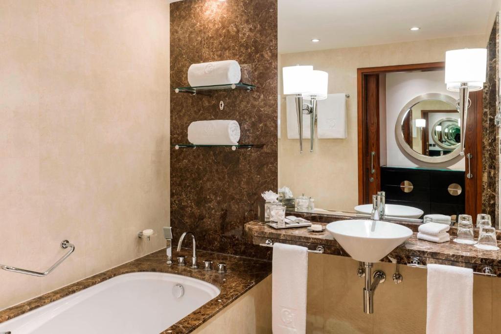 Отель, Дубай (пляжные отели), ОАЭ, Grosvenor House, a Luxury Collection Hotel