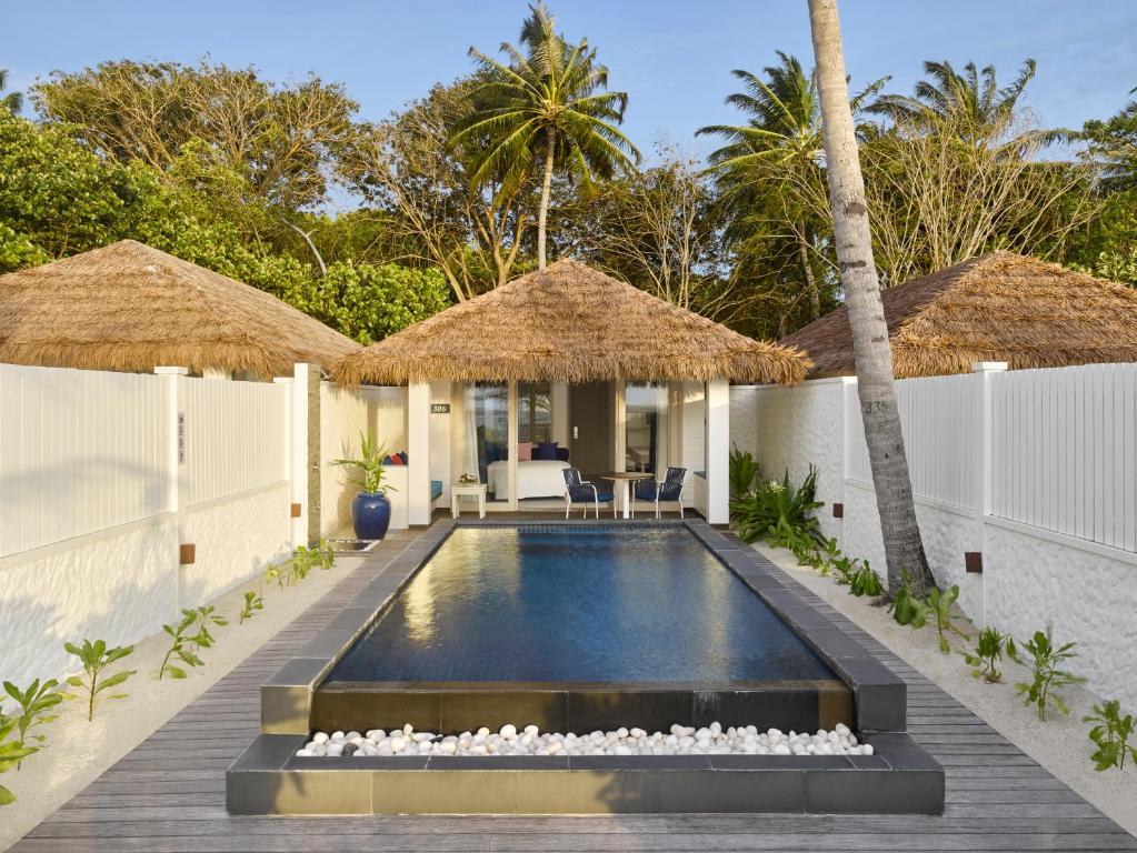Villa Nautica Resort (ex.Paradise Island Resort), Мальдіви, Північний Мале Атол, тури, фото та відгуки