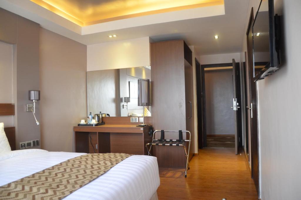 Ngong Hills Hotel ціна