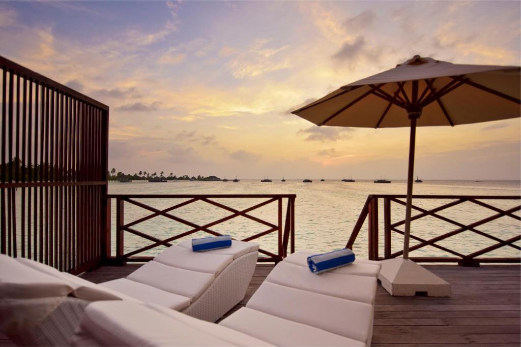 Safari Island Resort, Арі & Расду Атоли, Мальдіви, фотографії турів