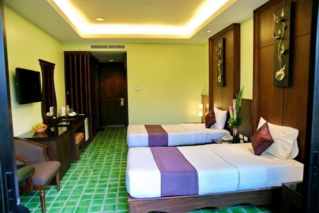 Горящие туры в отель Duangjitt Resort & Spa Патонг Таиланд