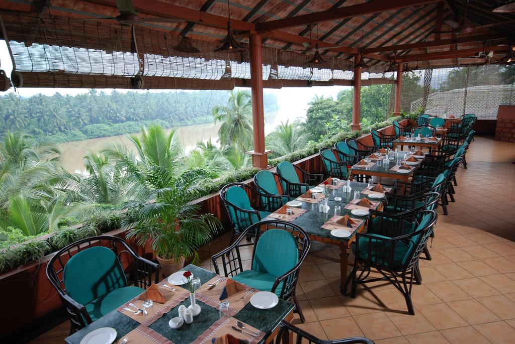 Welcome Hotel Raviz Kadavu Resort, Керала цены