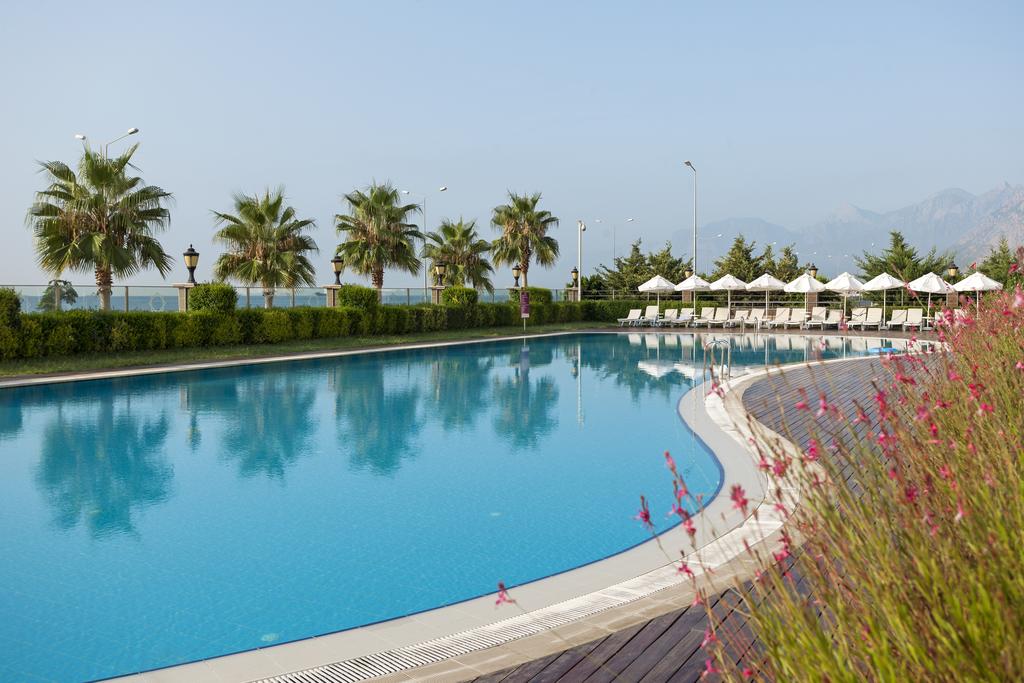 Горящие туры в отель Crowne Plaza Antalya