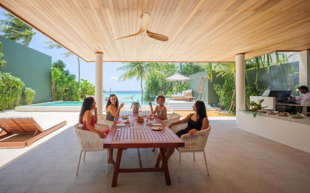 Отзывы туристов Amilla Maldives Resort & Residences (Ex. Amilla Fushi)