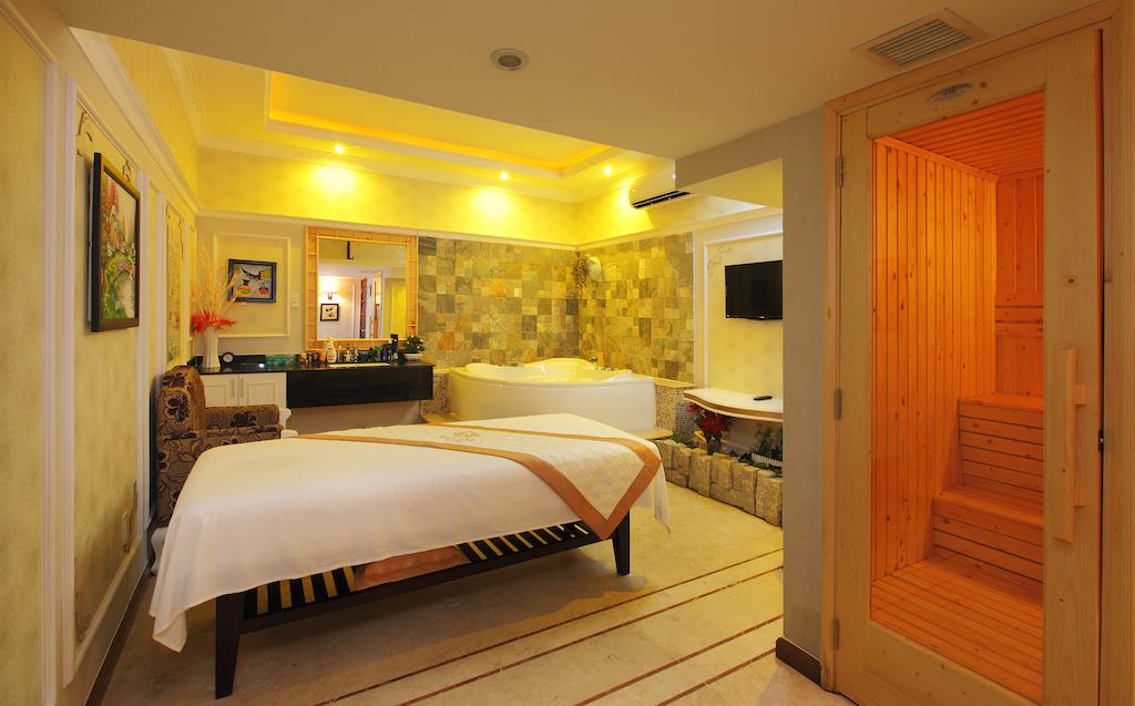 Горящие туры в отель First Hotel Хошимин (Сайгон)