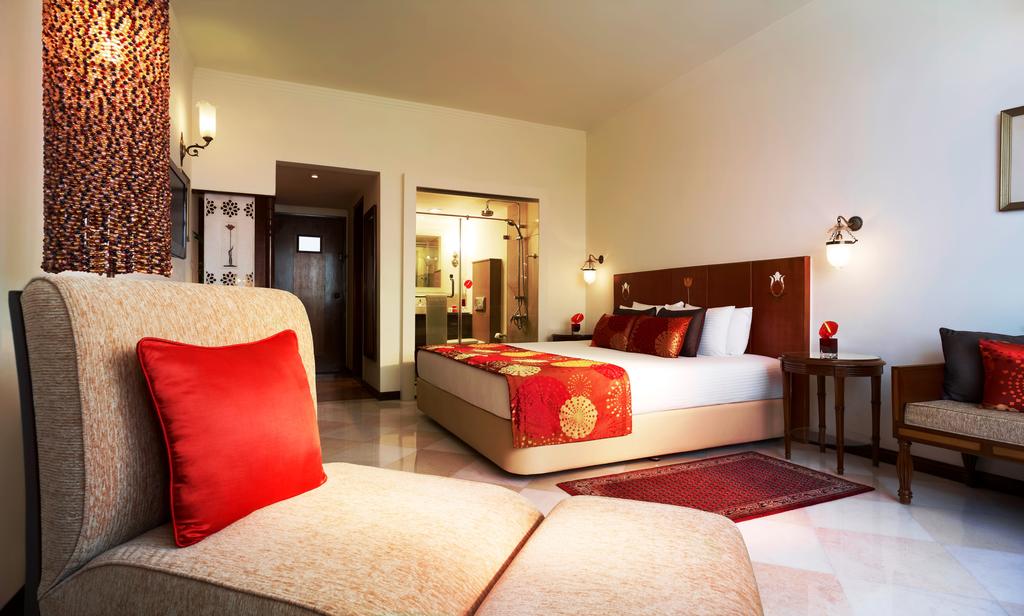 Tours to the hotel Gateway hotel Fatehbad road 