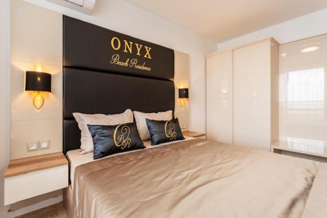 Горящие туры в отель Onyx Beach Residence