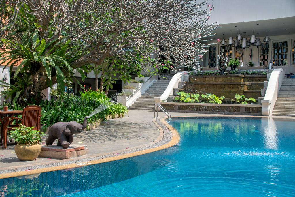 Горящие туры в отель The Bayview Hotel Паттайя Таиланд