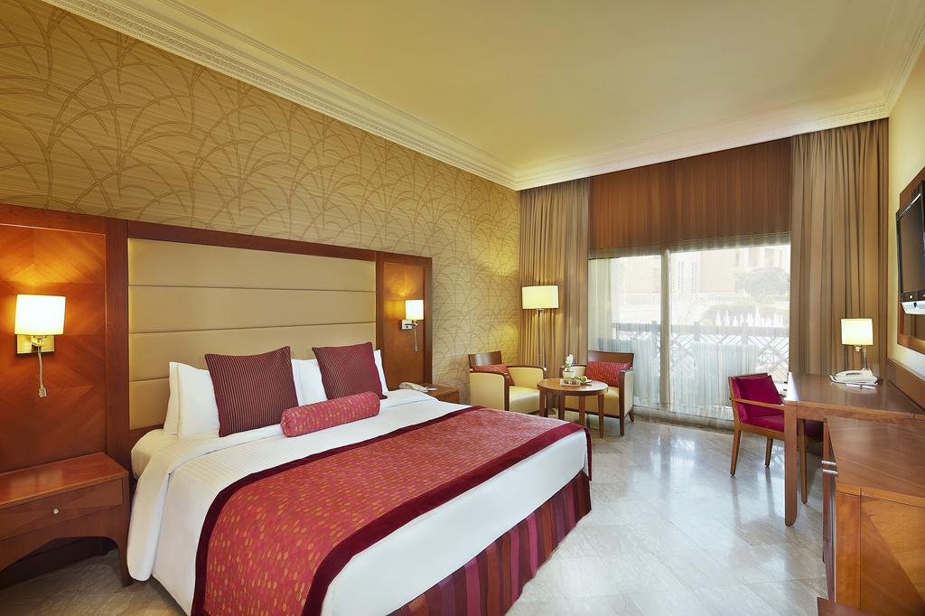 Туры в отель Crowne Plaza Jordan Dead Sea
