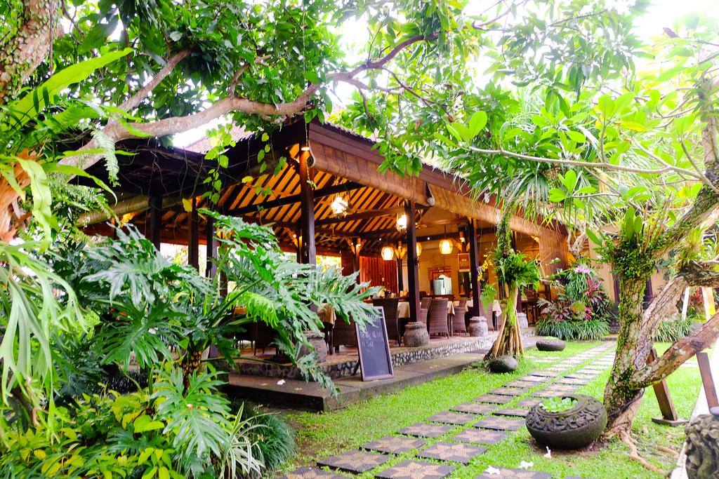 Туры в отель Bebek Tepi Sawah Restaurant & Villas Бали (курорт) Индонезия
