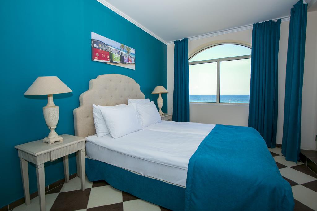 Hotel, Hacienda Beach Resort