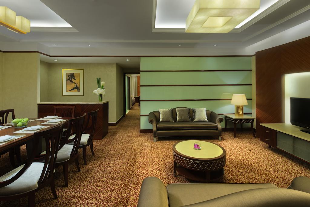 Горящие туры в отель Radisson Blu Hotel Shanghai New World Шанхай