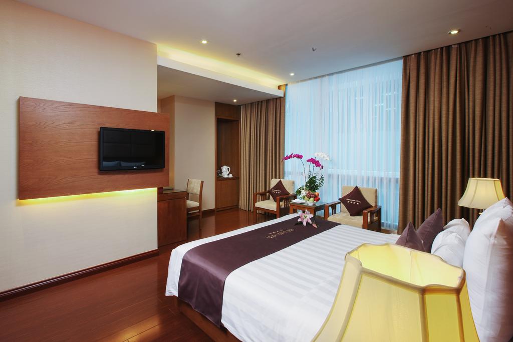 Відгуки гостей готелю Eden Saigon Hotel