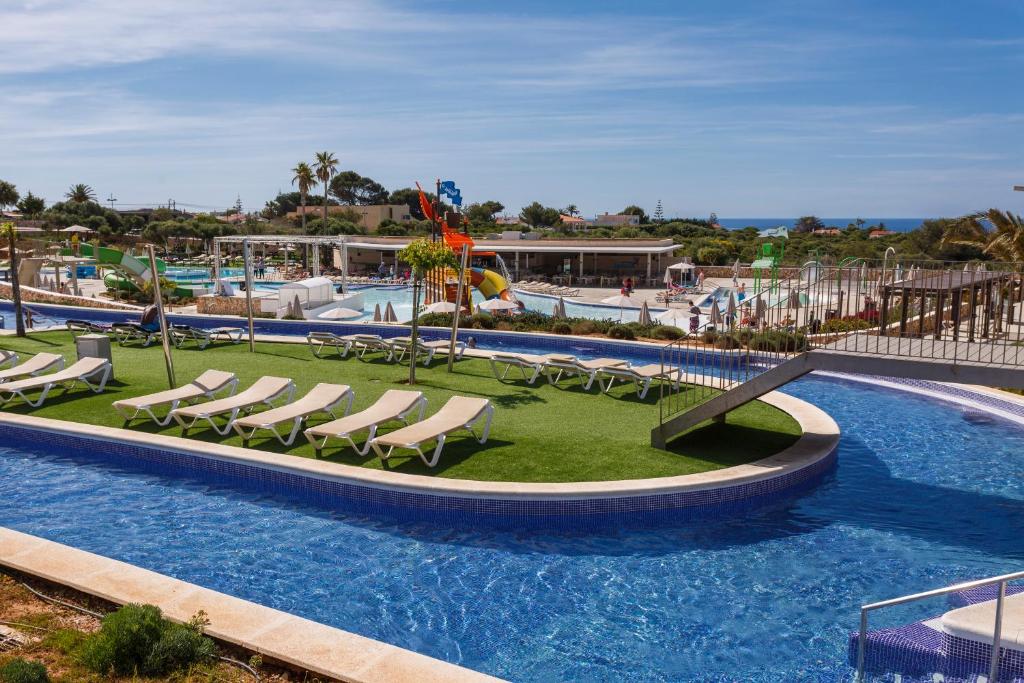 Горящие туры в отель Hotel & Water Park Sur Menorca