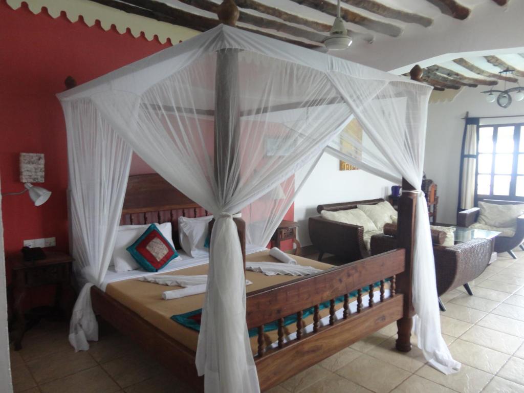 Отель, Langi Langi Beach Bungalows