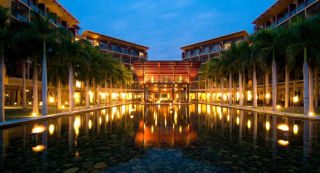 Горящие туры в отель Yalong Bay Mangrove Tree Resort