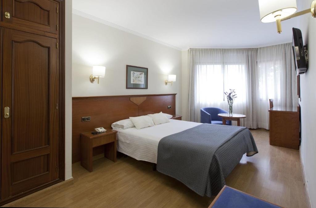 Гранада Alixares Hotel цены