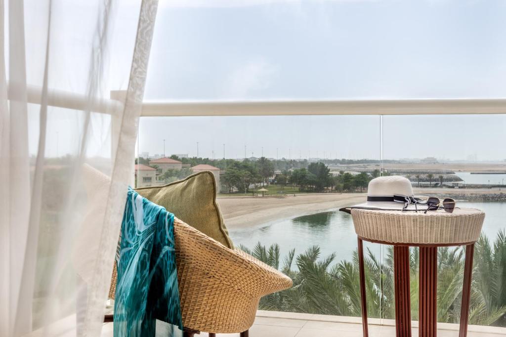 Al Raha Beach Hotel, фото отдыха
