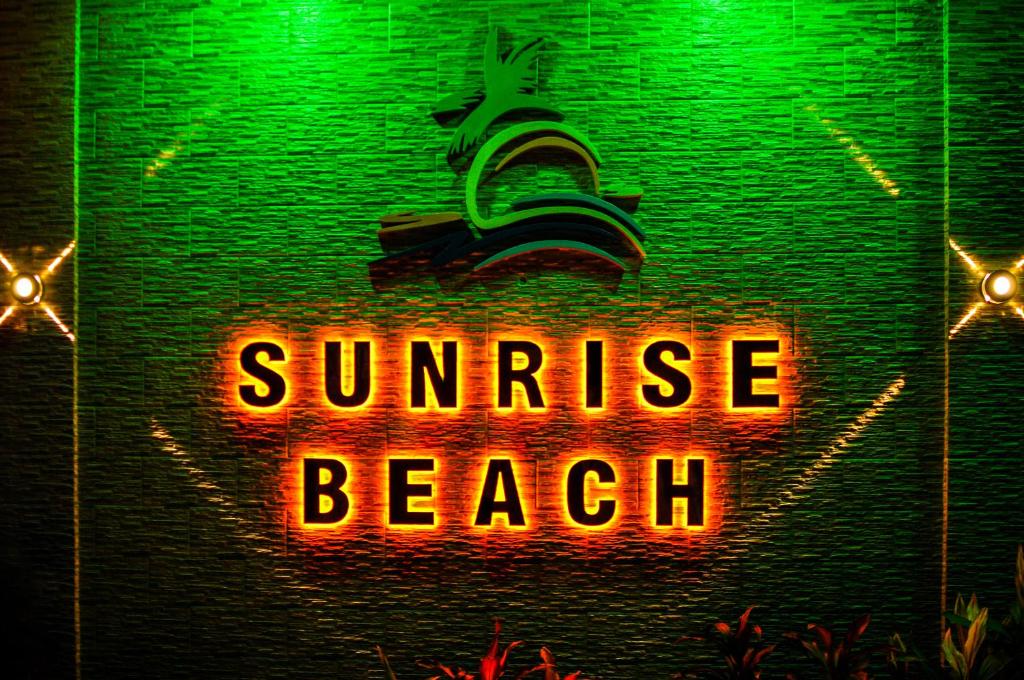 Sunrise Beach Guest House, 3