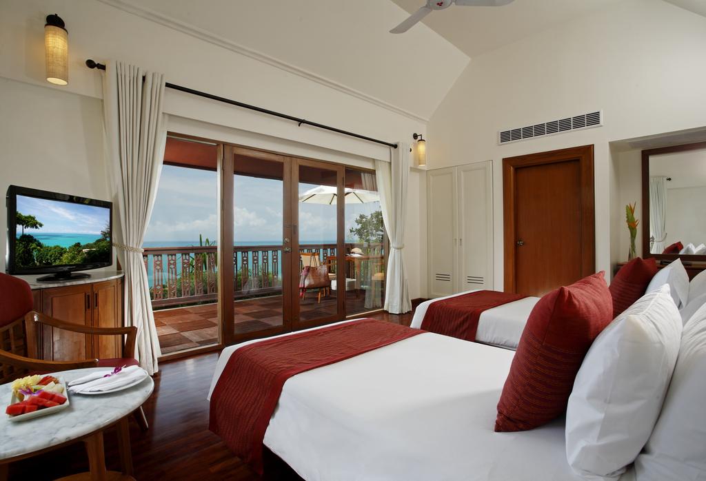 Тури в готель Centara Villas Phuket пляж Карон