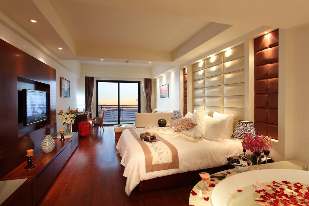Відпочинок в готелі La Costa Resort Sanya Bay Санья Китай