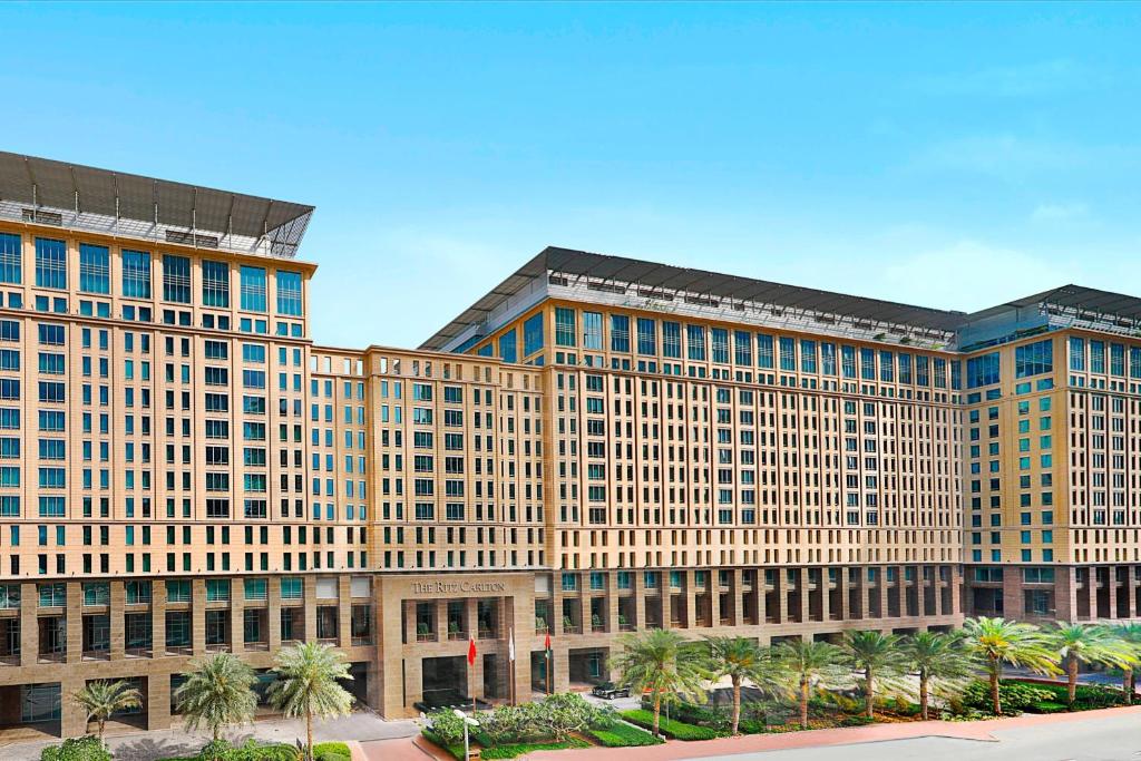 The Ritz-Carlton Dubai International Financial Centre, ОАЭ, Дубай (город), туры, фото и отзывы