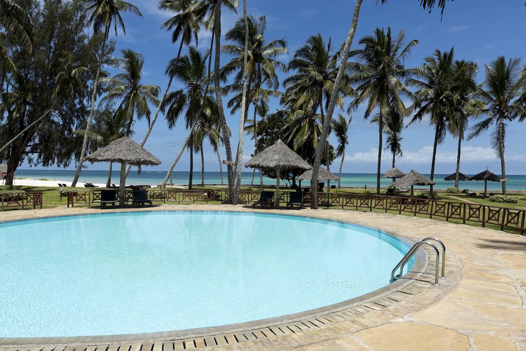 Відгуки про готелі Neptune Paradise Beach Resort & Spa