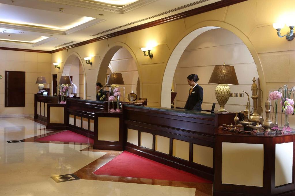 Дубай (город), Carlton Palace Hotel (ex. Metropolitan Palace), 5