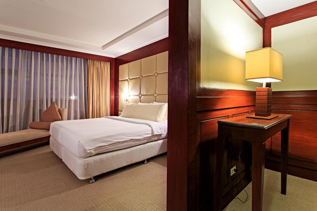 Отель, Cebu Parklane Hotel