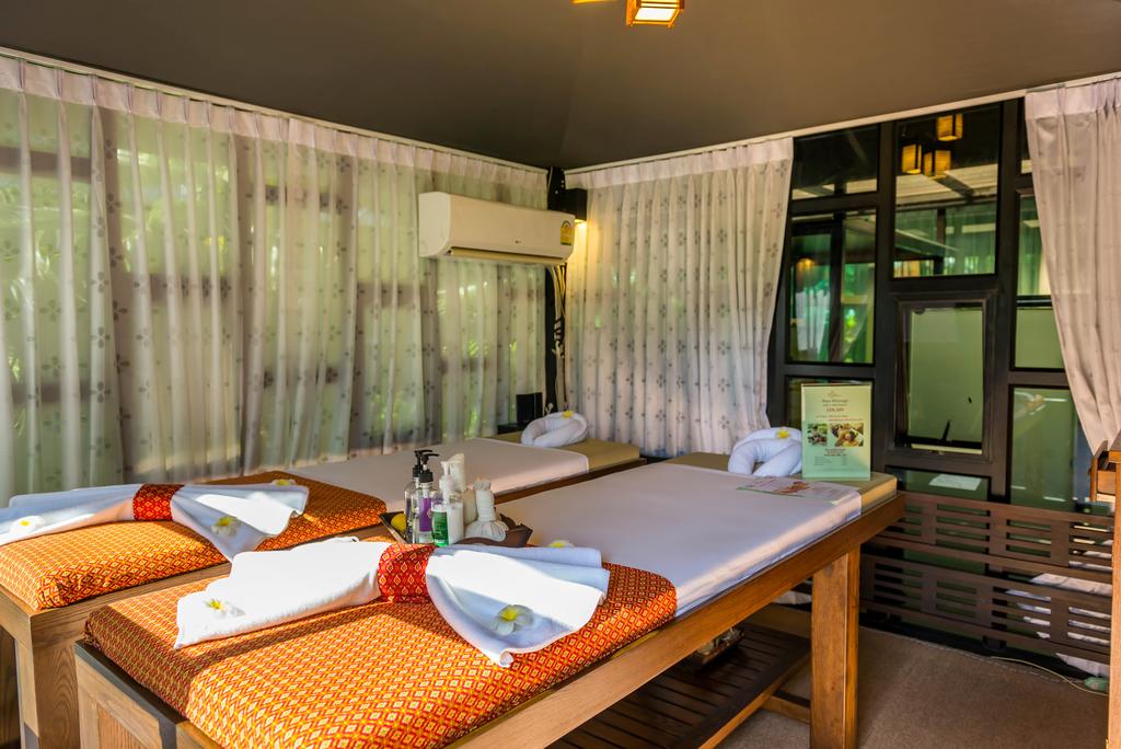 Hotel rest Nipa Resort Patong Thailand