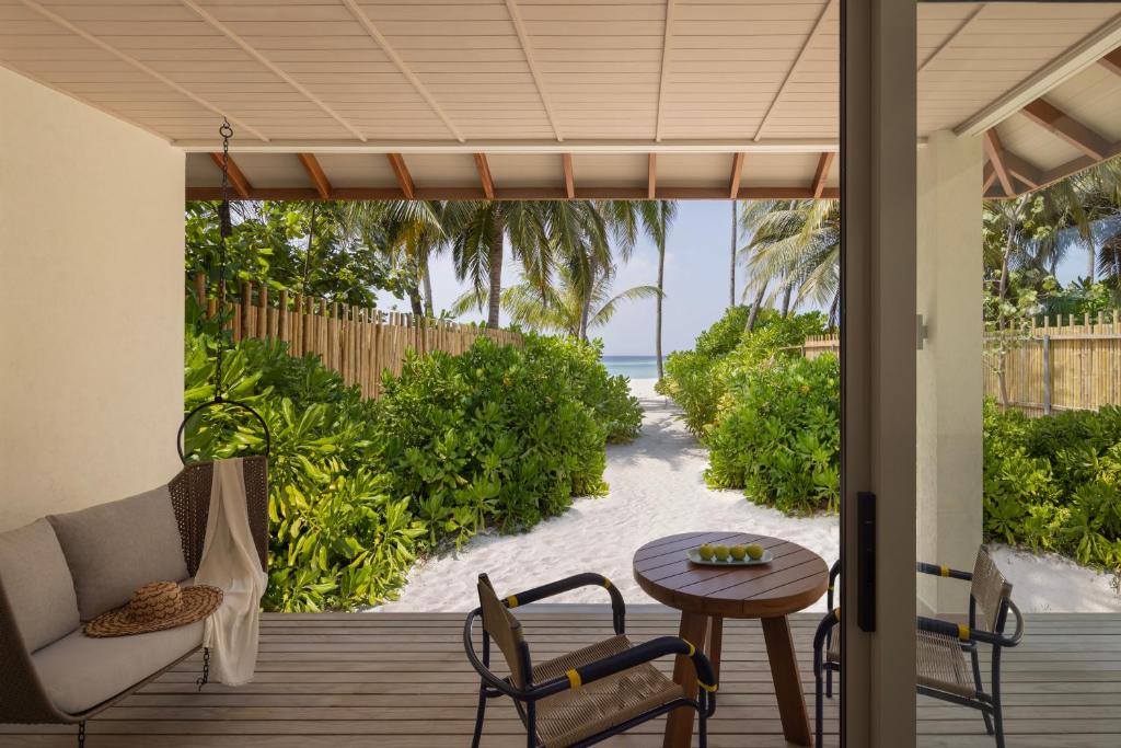 Avani+ Fares Maldives Resort Мальдивы цены
