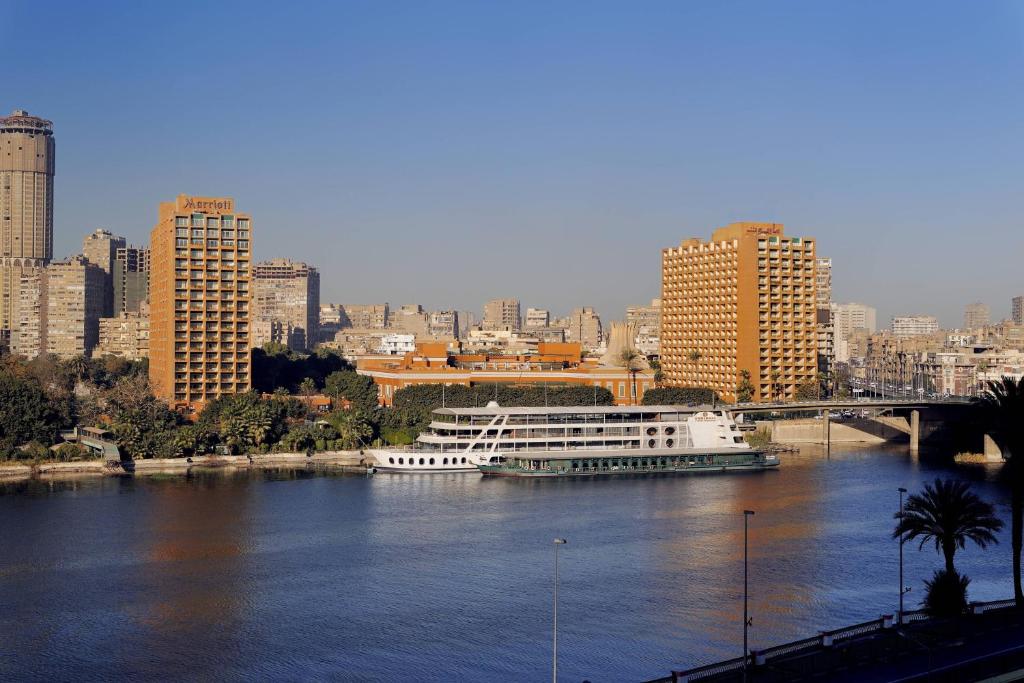 Kair Cairo Marriott Hotel & Omar Khayyam Casino