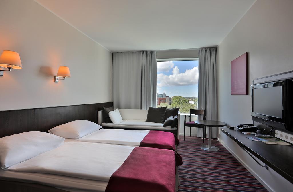 Отзывы про отдых в отеле, Park Inn By Radisson Meriton Conference & Spa Hotel Tallinn
