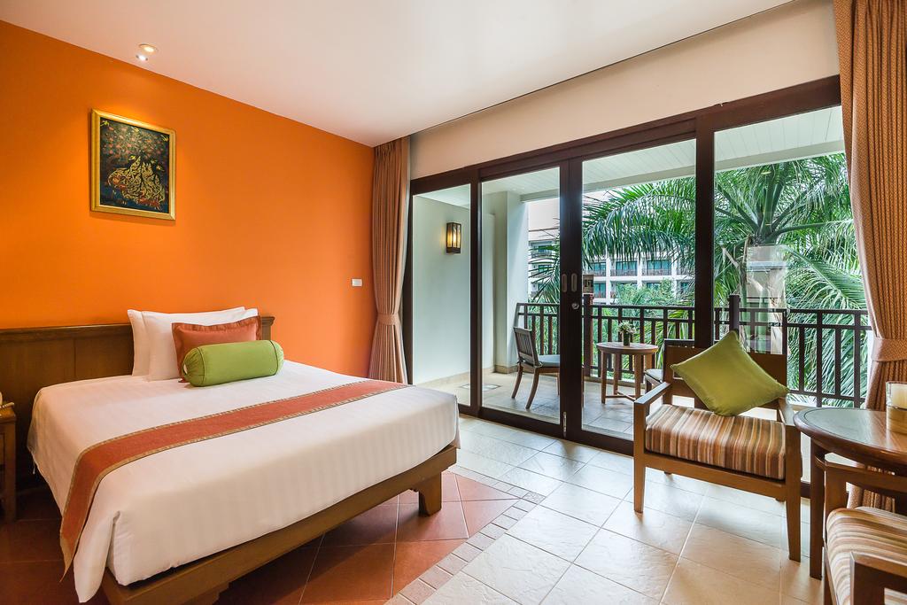 Hotel rest Ravindra Beach Resort Pattaya