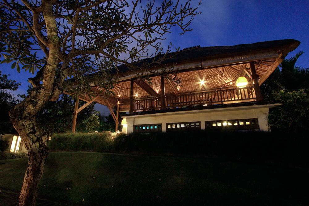 Відпочинок в готелі Hanani Villas Джімбаран Індонезія