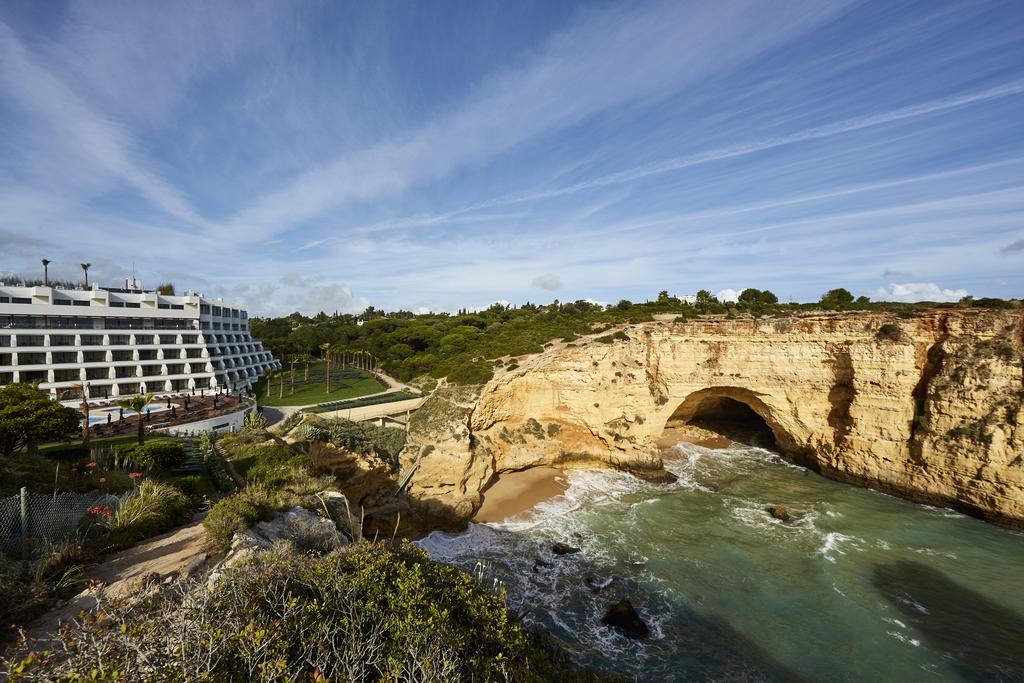 Горящие туры в отель Tivoli Carvoeiro Algarve Resort Алгарве